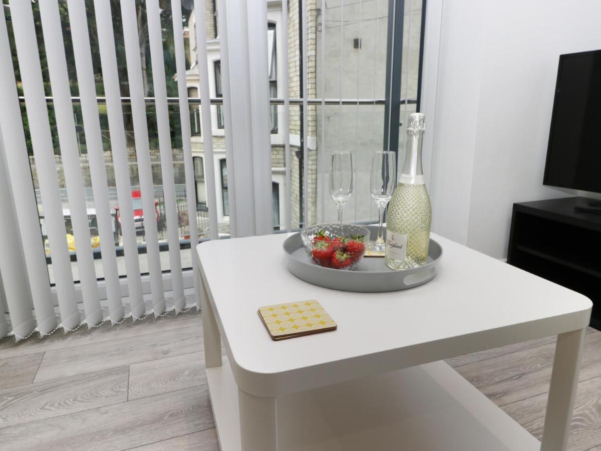 The Office Gardens, Apartment 1 Whitby Bagian luar foto
