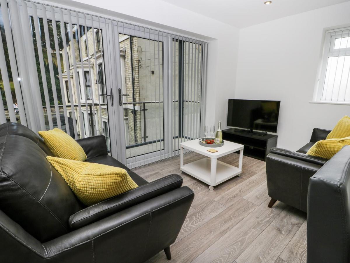 The Office Gardens, Apartment 1 Whitby Bagian luar foto